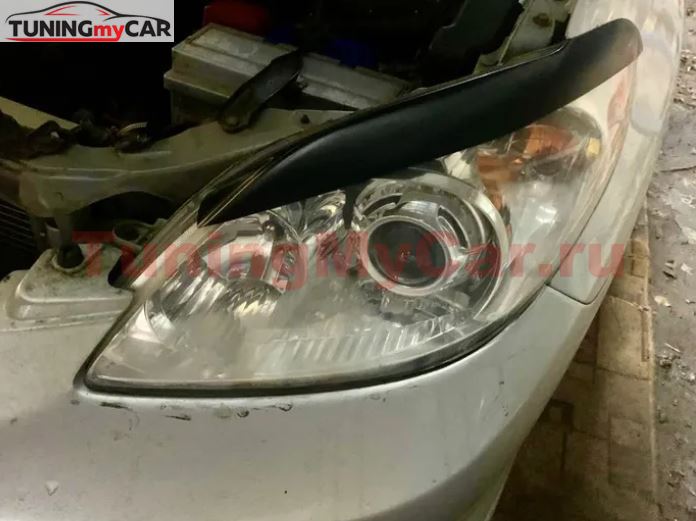 Накладки на фары (реснички) для Toyota Matrix 2003-2008